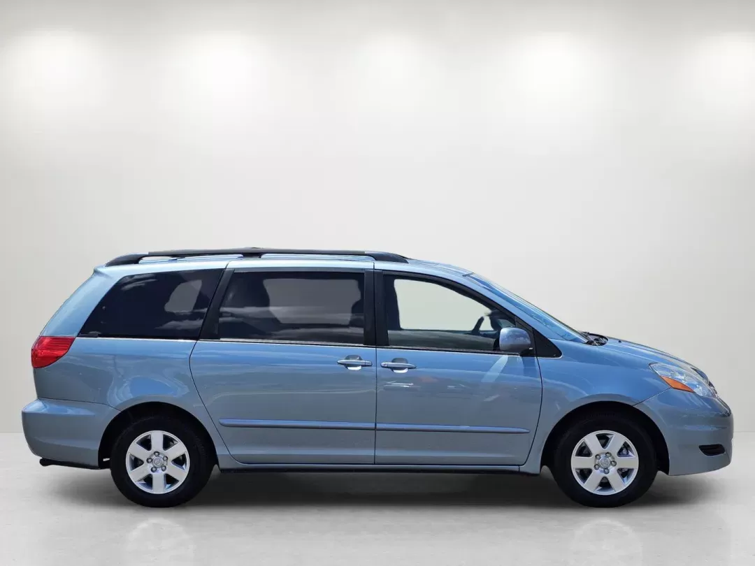 2008 Toyota Sienna XLE (5TDZK22C78S) with an Gas V6 3.5L/211 engine, 5-Speed Automatic transmission, located at 521 Old Farm Lane Rd, Prattville, AL, 36066, (334) 325-1505, 32.482460, -86.416367 - 2008 Toyota Sienna XLE - Photo#6