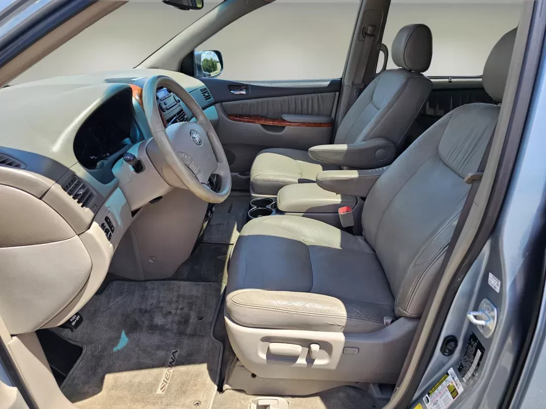 2008 Toyota Sienna XLE (5TDZK22C78S) with an Gas V6 3.5L/211 engine, 5-Speed Automatic transmission, located at 521 Old Farm Lane Rd, Prattville, AL, 36066, (334) 325-1505, 32.482460, -86.416367 - 2008 Toyota Sienna XLE - Photo#10