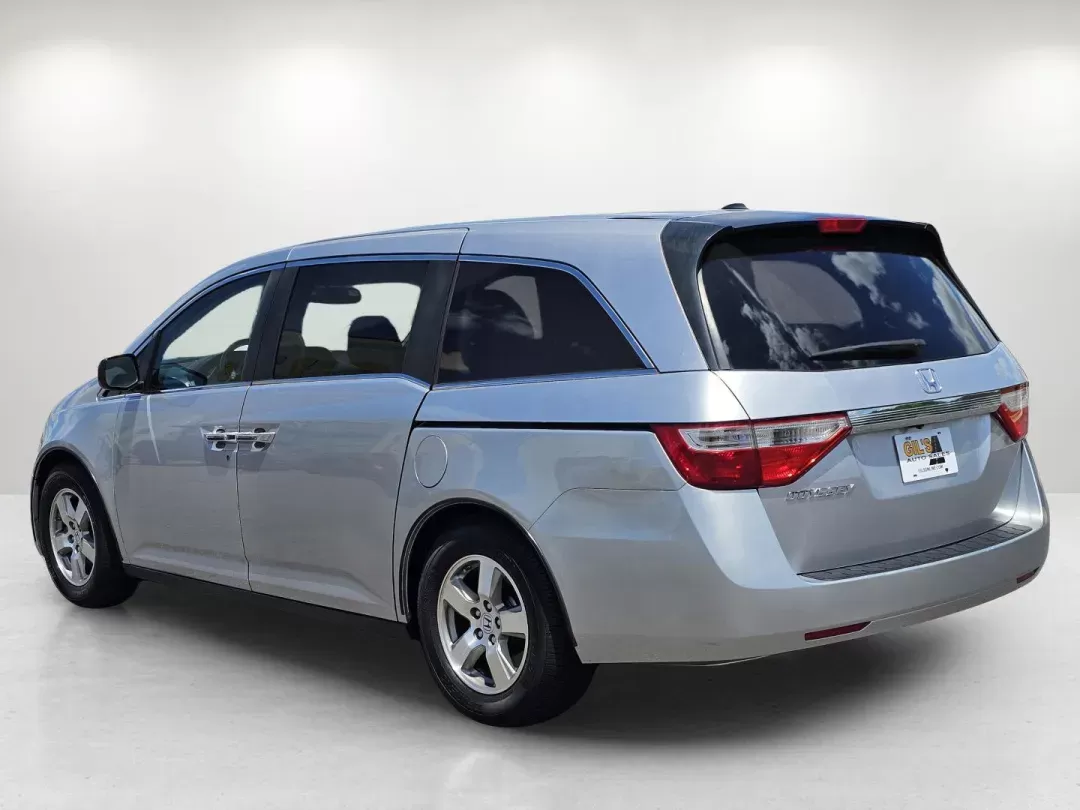 2013 /Gray Honda Odyssey EX-L (5FNRL5H69DB) with an Gas V6 3.5L/212 engine, 5-Speed Automatic transmission, located at 521 Old Farm Lane Rd, Prattville, AL, 36066, (334) 325-1505, 32.482460, -86.416367 - 2013 Honda Odyssey EX-L - Photo#2