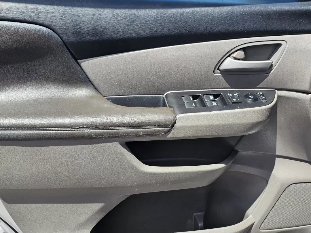 2013 /Gray Honda Odyssey EX-L (5FNRL5H69DB) with an Gas V6 3.5L/212 engine, 5-Speed Automatic transmission, located at 521 Old Farm Lane Rd, Prattville, AL, 36066, (334) 325-1505, 32.482460, -86.416367 - 2013 Honda Odyssey EX-L - Photo#8