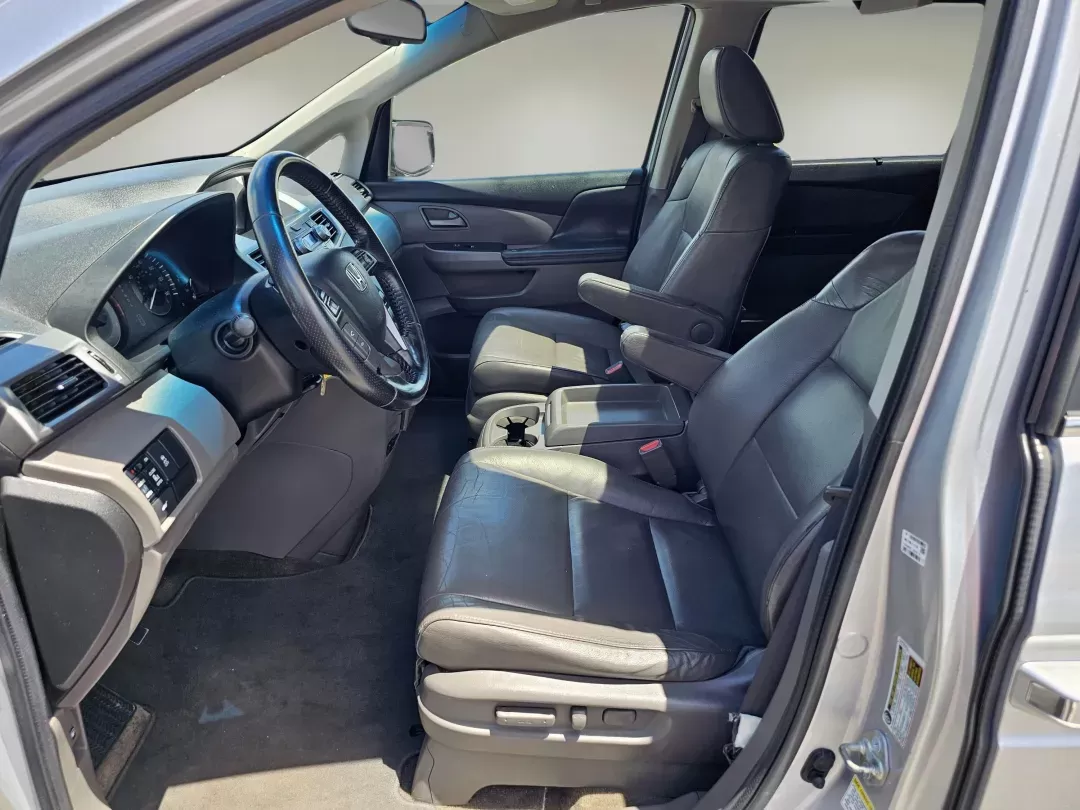 2013 /Gray Honda Odyssey EX-L (5FNRL5H69DB) with an Gas V6 3.5L/212 engine, 5-Speed Automatic transmission, located at 521 Old Farm Lane Rd, Prattville, AL, 36066, (334) 325-1505, 32.482460, -86.416367 - 2013 Honda Odyssey EX-L - Photo#9