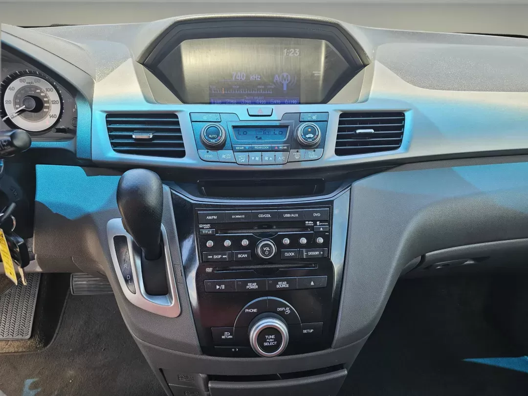 2013 /Gray Honda Odyssey EX-L (5FNRL5H69DB) with an Gas V6 3.5L/212 engine, 5-Speed Automatic transmission, located at 521 Old Farm Lane Rd, Prattville, AL, 36066, (334) 325-1505, 32.482460, -86.416367 - 2013 Honda Odyssey EX-L - Photo#11