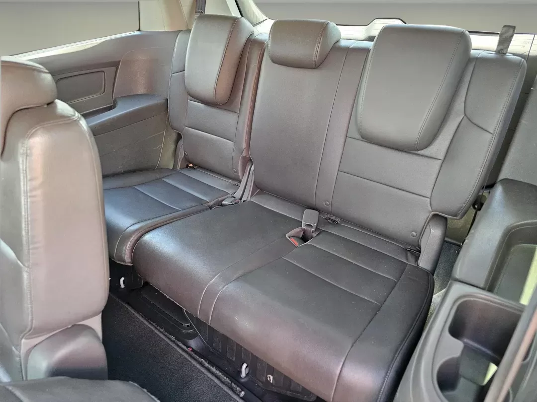 2013 /Gray Honda Odyssey EX-L (5FNRL5H69DB) with an Gas V6 3.5L/212 engine, 5-Speed Automatic transmission, located at 521 Old Farm Lane Rd, Prattville, AL, 36066, (334) 325-1505, 32.482460, -86.416367 - 2013 Honda Odyssey EX-L - Photo#14
