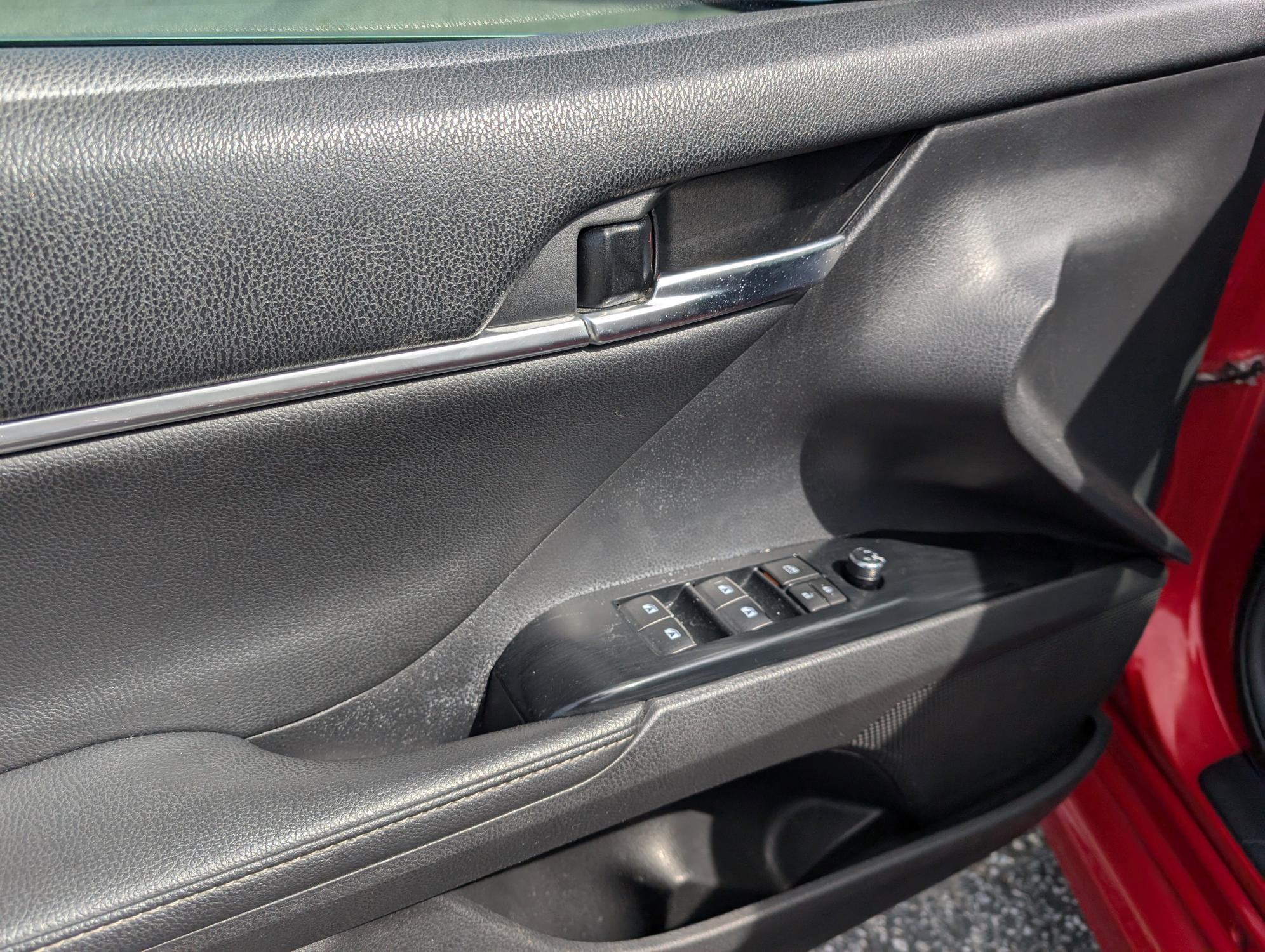 2020 Toyota Camry XSE (4T1K61AK2LU) with an Regular Unleaded I-4 2.5 L/152 engine, 8-Speed Automatic w/OD transmission, located at 3959 U.S. 80 W, Phenix City, AL, 36870, (334) 297-4885, 32.469296, -85.135185 - 2020 Toyota Camry XSE - Photo#8