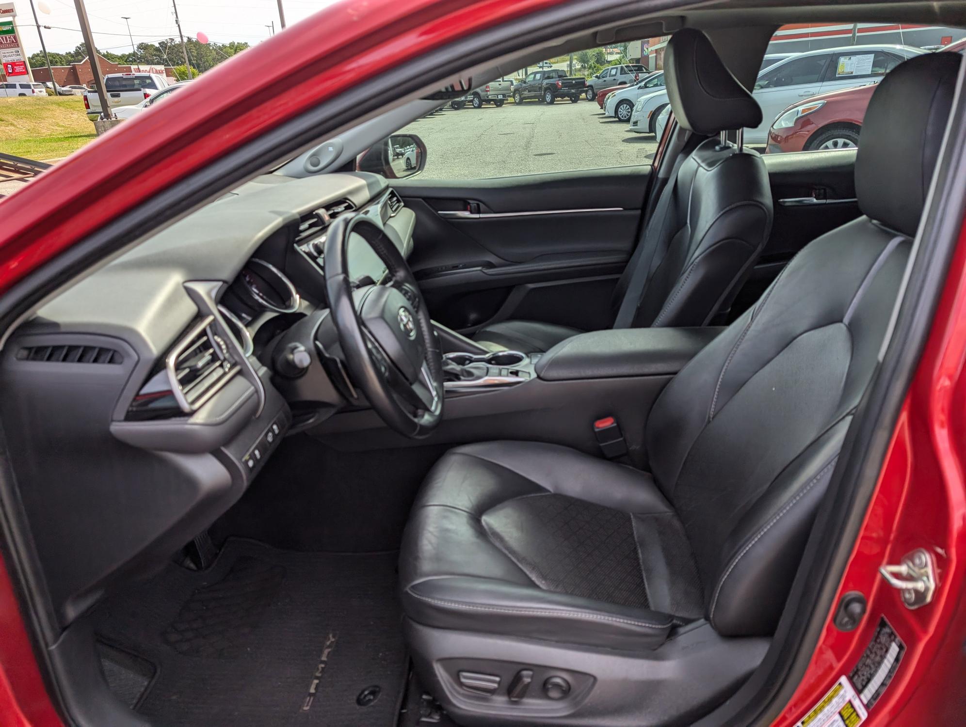 2020 Toyota Camry XSE (4T1K61AK2LU) with an Regular Unleaded I-4 2.5 L/152 engine, 8-Speed Automatic w/OD transmission, located at 3959 U.S. 80 W, Phenix City, AL, 36870, (334) 297-4885, 32.469296, -85.135185 - 2020 Toyota Camry XSE - Photo#9
