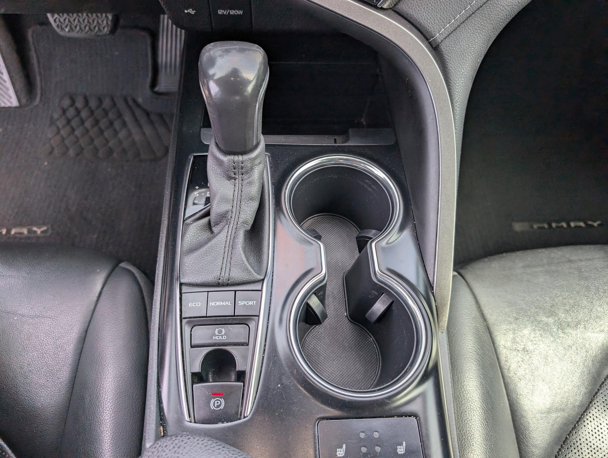 2020 Toyota Camry XSE (4T1K61AK2LU) with an Regular Unleaded I-4 2.5 L/152 engine, 8-Speed Automatic w/OD transmission, located at 3959 U.S. 80 W, Phenix City, AL, 36870, (334) 297-4885, 32.469296, -85.135185 - 2020 Toyota Camry XSE - Photo#12