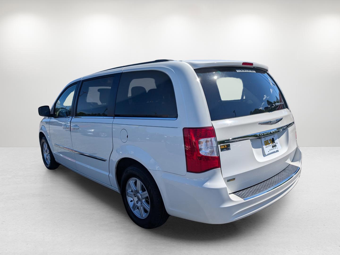2012 /Black/Light Graystone Interior Chrysler Town and Country Touring (2C4RC1BG7CR) with an Gas/Ethanol V6 3.6L/ engine, 6-Speed Automatic transmission, located at 3959 U.S. 80 W, Phenix City, AL, 36870, (334) 297-4885, 32.469296, -85.135185 - 2012 Chrysler Town and Country Touring - Photo#3