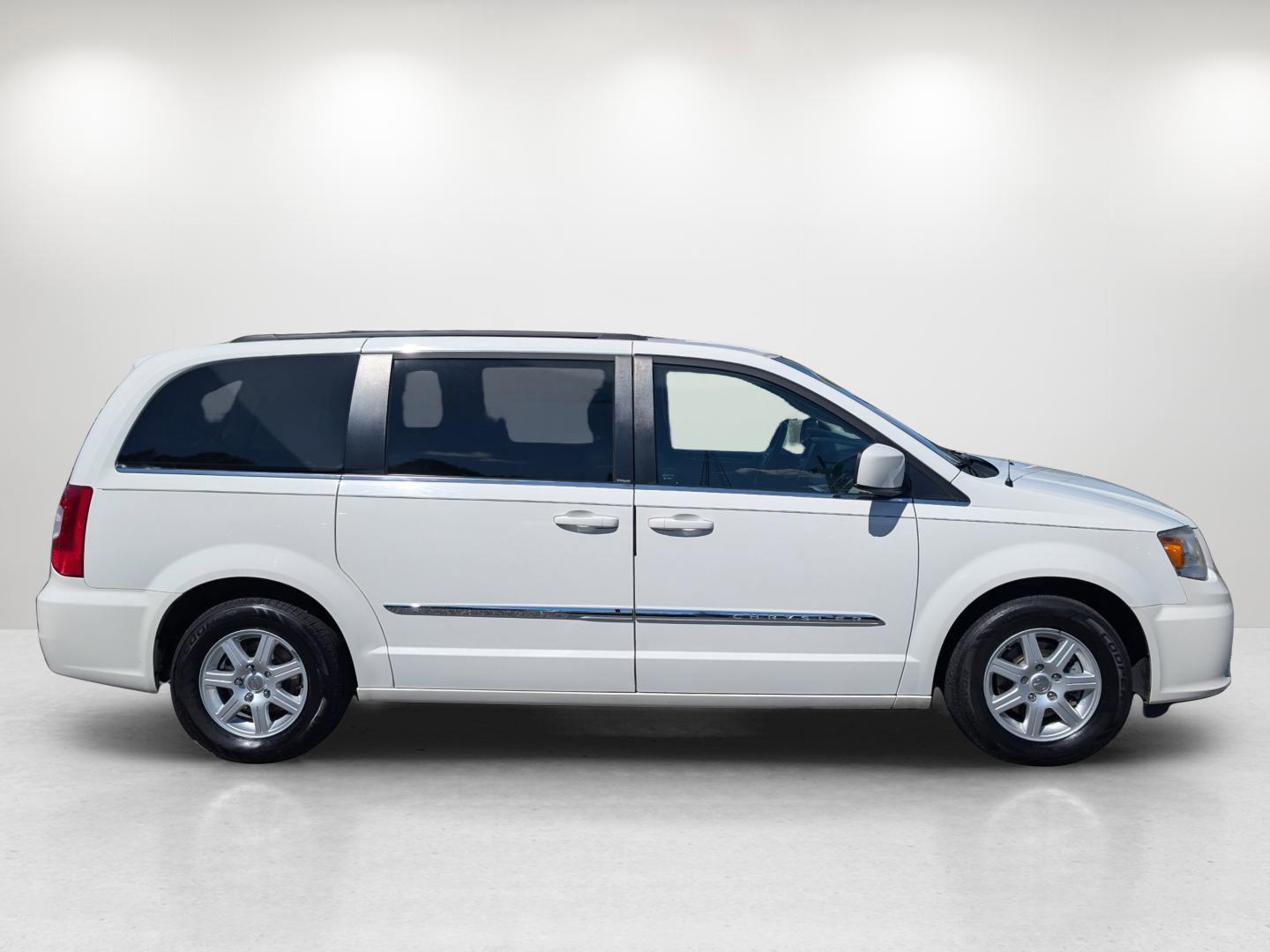 2012 /Black/Light Graystone Interior Chrysler Town and Country Touring (2C4RC1BG7CR) with an Gas/Ethanol V6 3.6L/ engine, 6-Speed Automatic transmission, located at 3959 U.S. 80 W, Phenix City, AL, 36870, (334) 297-4885, 32.469296, -85.135185 - 2012 Chrysler Town and Country Touring - Photo#6