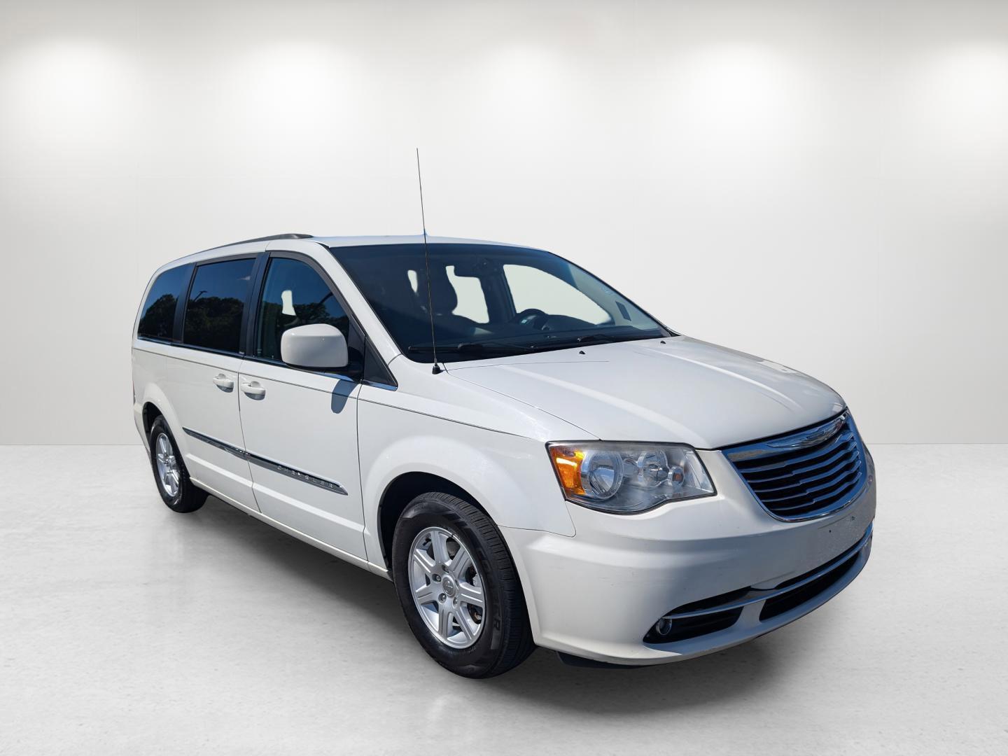 2012 /Black/Light Graystone Interior Chrysler Town and Country Touring (2C4RC1BG7CR) with an Gas/Ethanol V6 3.6L/ engine, 6-Speed Automatic transmission, located at 3959 U.S. 80 W, Phenix City, AL, 36870, (334) 297-4885, 32.469296, -85.135185 - 2012 Chrysler Town and Country Touring - Photo#7