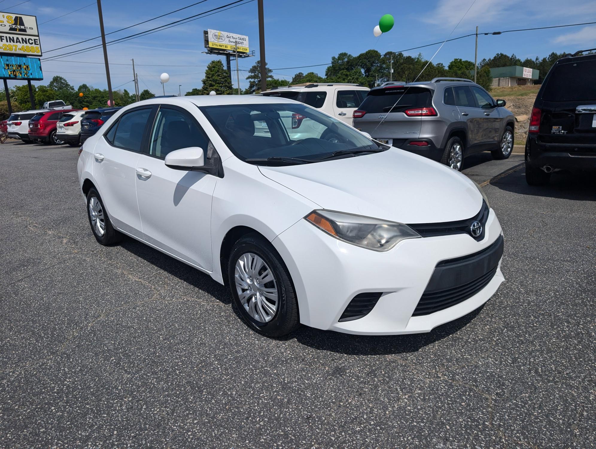 2014 Toyota Corolla LE (2T1BURHE6EC) with an Regular Unleaded I-4 1.8 L/110 engine, 1-Speed CVT w/OD transmission, located at 3959 U.S. 80 W, Phenix City, AL, 36870, (334) 297-4885, 32.469296, -85.135185 - 2014 Toyota Corolla LE - Photo#2