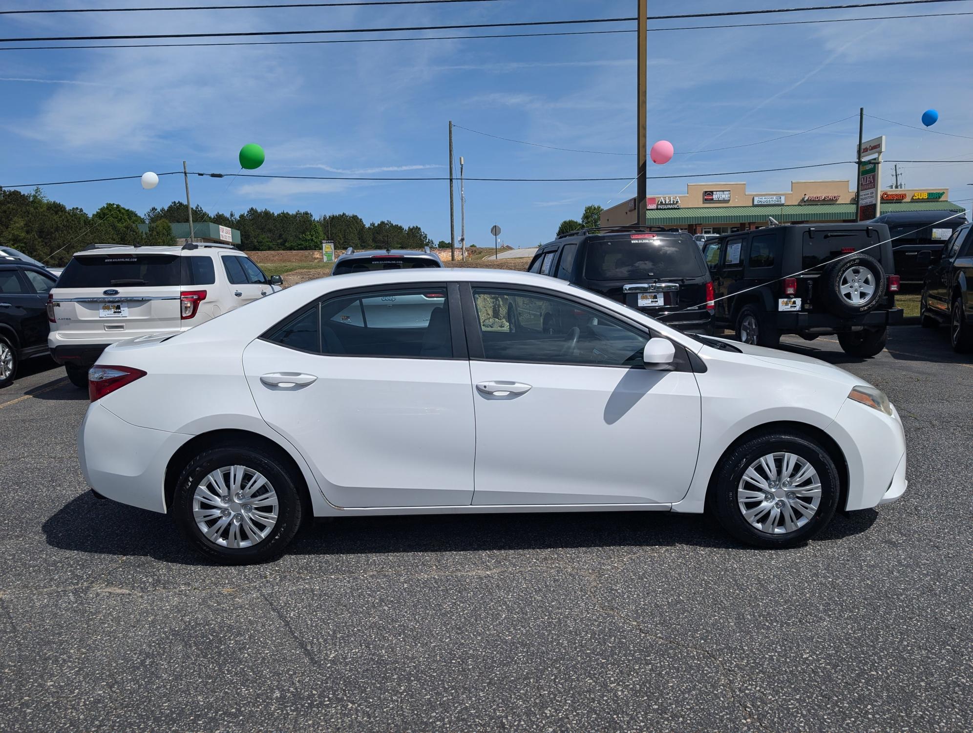 2014 Toyota Corolla LE (2T1BURHE6EC) with an Regular Unleaded I-4 1.8 L/110 engine, 1-Speed CVT w/OD transmission, located at 3959 U.S. 80 W, Phenix City, AL, 36870, (334) 297-4885, 32.469296, -85.135185 - 2014 Toyota Corolla LE - Photo#3