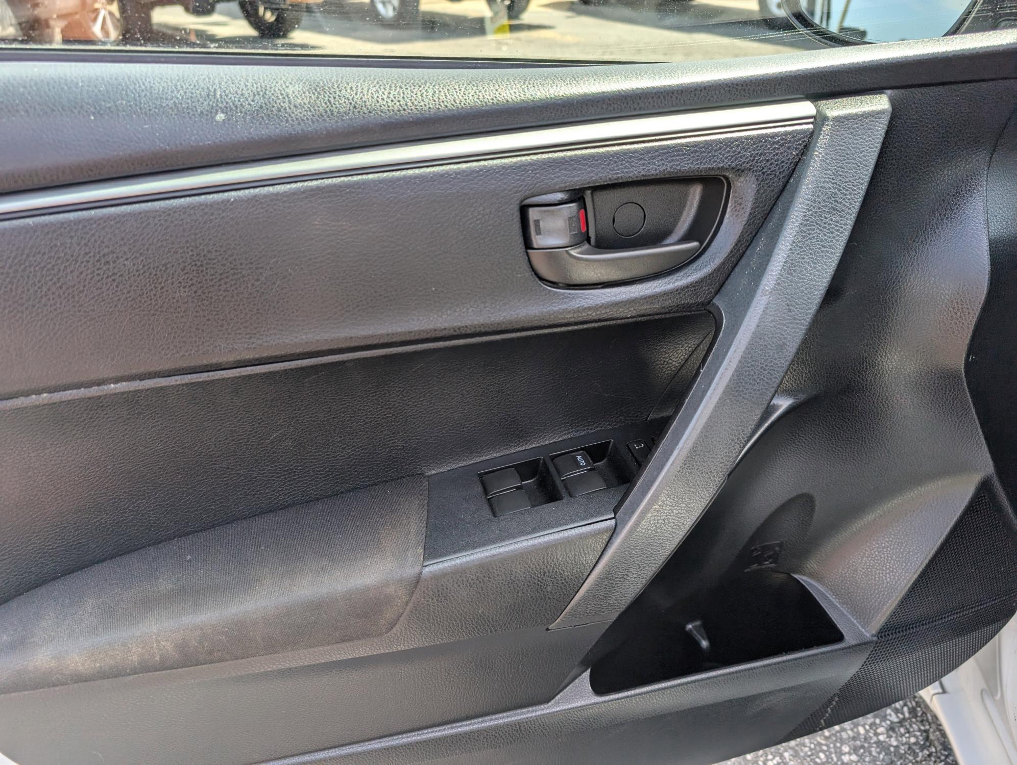 2014 Toyota Corolla LE (2T1BURHE6EC) with an Regular Unleaded I-4 1.8 L/110 engine, 1-Speed CVT w/OD transmission, located at 3959 U.S. 80 W, Phenix City, AL, 36870, (334) 297-4885, 32.469296, -85.135185 - 2014 Toyota Corolla LE - Photo#8