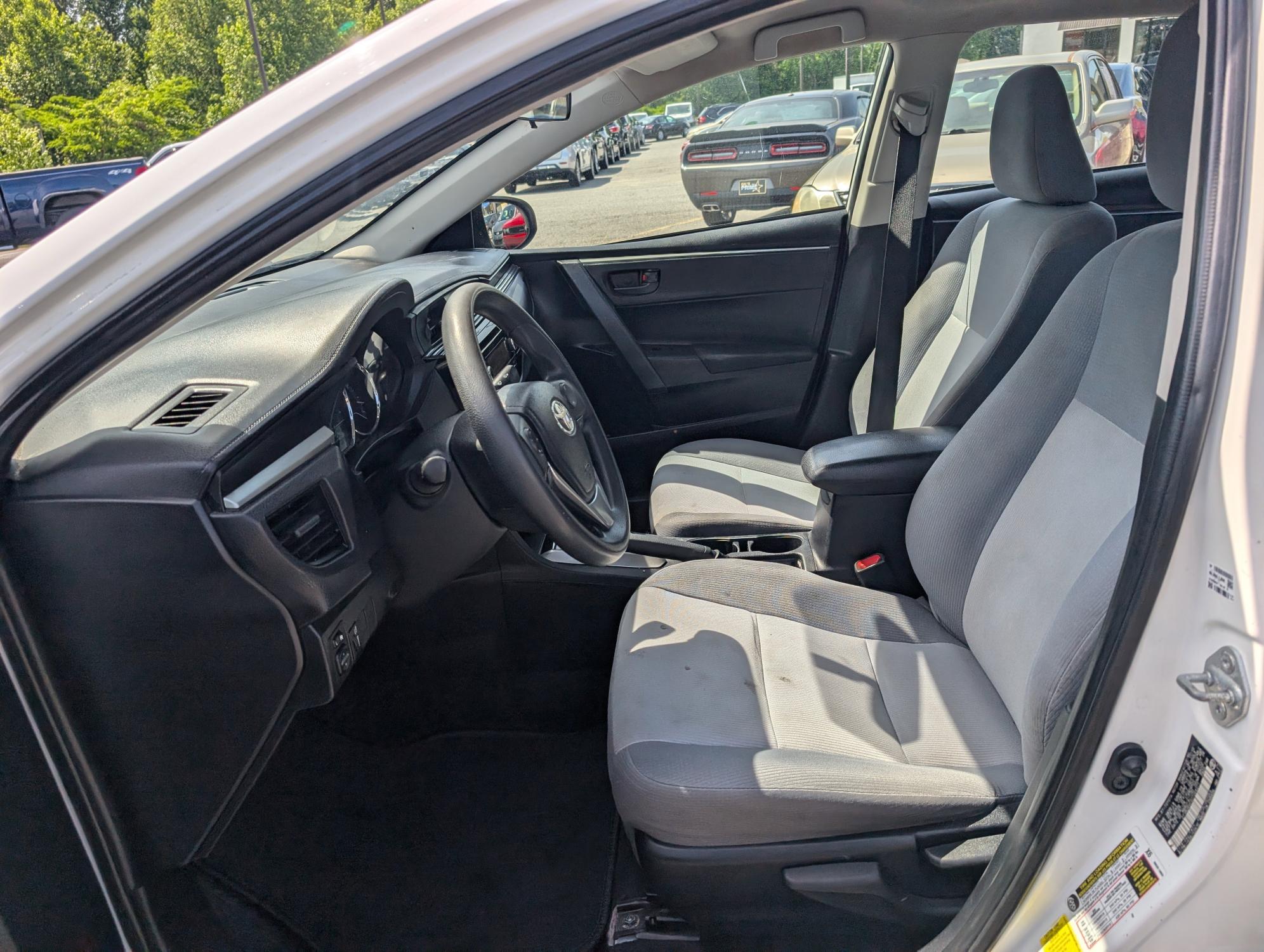2014 Toyota Corolla LE (2T1BURHE6EC) with an Regular Unleaded I-4 1.8 L/110 engine, 1-Speed CVT w/OD transmission, located at 3959 U.S. 80 W, Phenix City, AL, 36870, (334) 297-4885, 32.469296, -85.135185 - 2014 Toyota Corolla LE - Photo#9