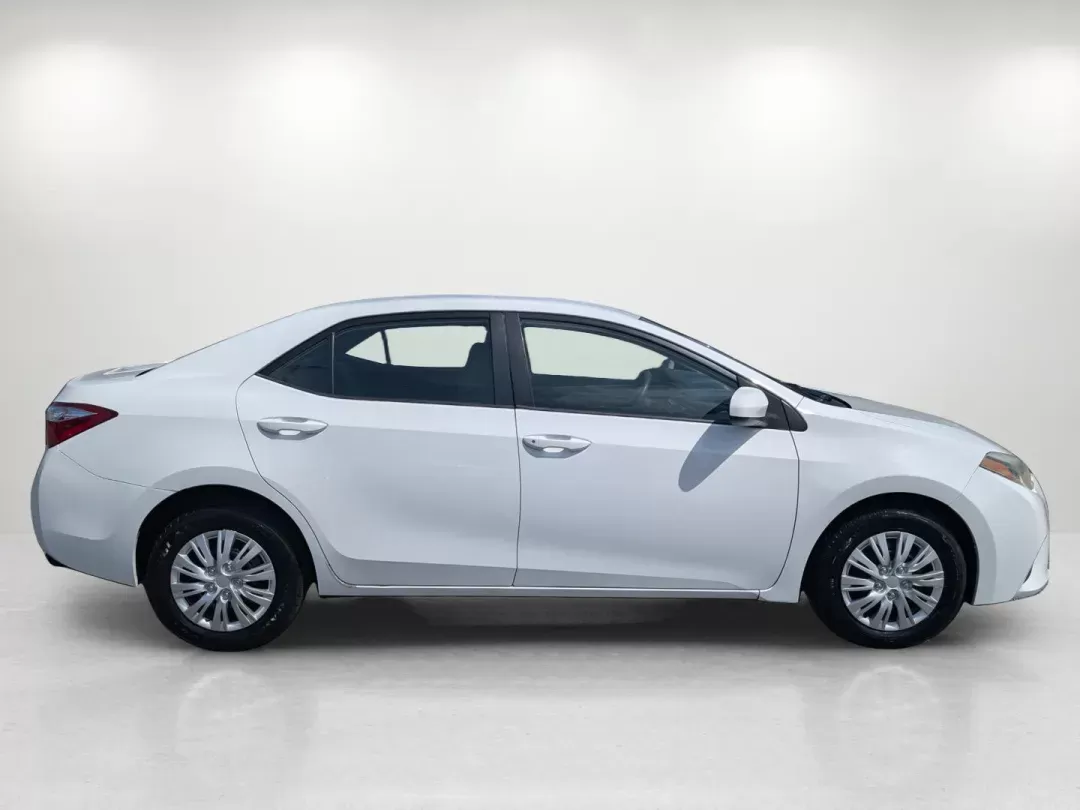 2014 Toyota Corolla LE (2T1BURHE6EC) with an Regular Unleaded I-4 1.8 L/110 engine, 1-Speed CVT w/OD transmission, located at 521 Old Farm Lane Rd, Prattville, AL, 36066, (334) 325-1505, 32.482460, -86.416367 - 2014 Toyota Corolla LE - Photo#5