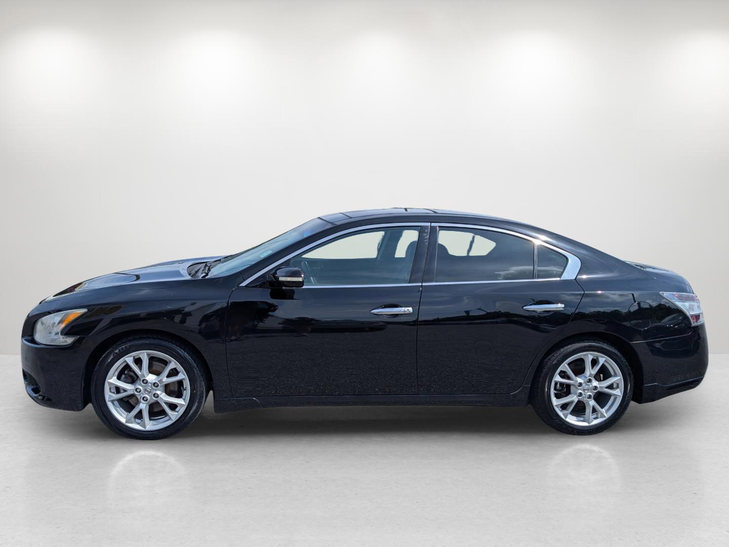 2013 /Charcoal Nissan Maxima 3.5 SV w/Premium Pkg (1N4AA5AP3DC) with an Gas V6 3.5L/213 engine, 1-Speed Continuously Variable Ratio transmission, located at 804 22nd Ave, Phenix City, AL, 36870, (334) 297-1860, 32.484749, -85.024475 - 2013 Nissan Maxima 3.5 SV w/Premium Pkg - Photo#2