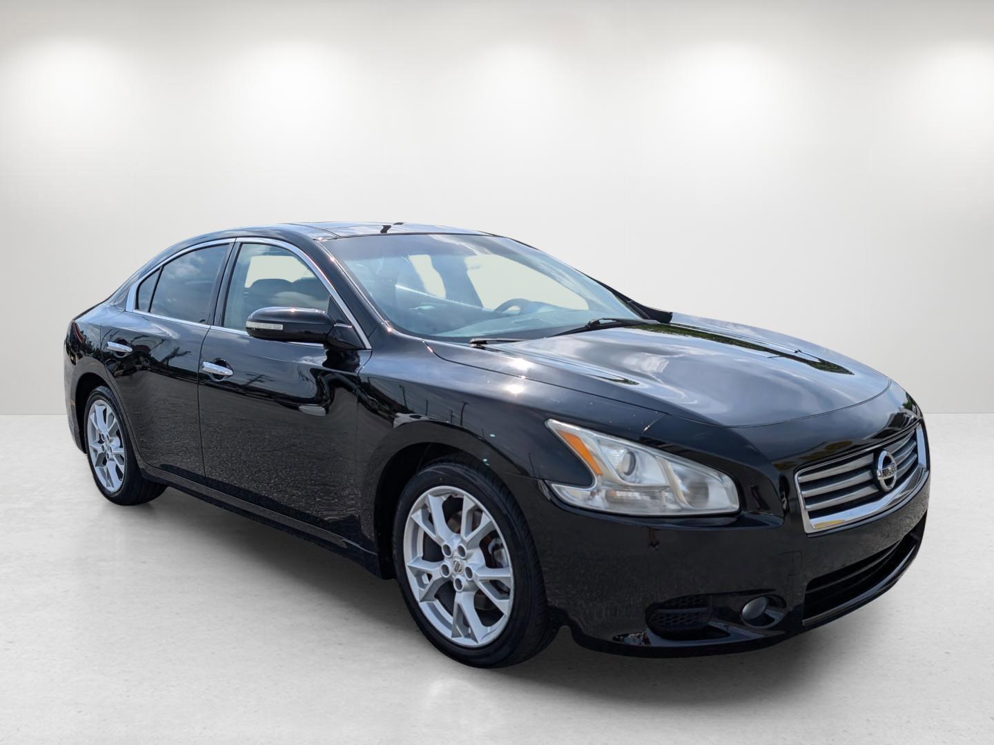 2013 /Charcoal Nissan Maxima 3.5 SV w/Premium Pkg (1N4AA5AP3DC) with an Gas V6 3.5L/213 engine, 1-Speed Continuously Variable Ratio transmission, located at 804 22nd Ave, Phenix City, AL, 36870, (334) 297-1860, 32.484749, -85.024475 - 2013 Nissan Maxima 3.5 SV w/Premium Pkg - Photo#5