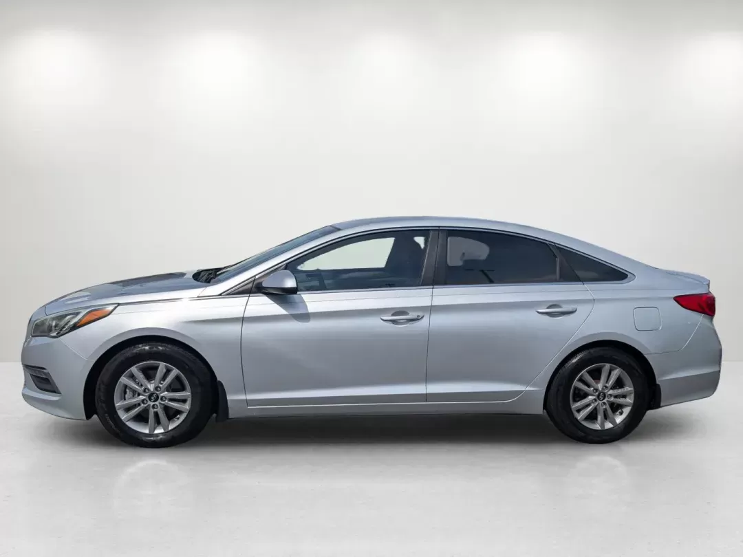 2015 /Gray Hyundai Sonata 2.4L SE (5NPE24AF4FH) with an Regular Unleaded I-4 2.4 L/144 engine, 6-Speed Automatic w/OD transmission, located at 804 22nd Ave, Phenix City, AL, 36870, (334) 297-1860, 32.484749, -85.024475 - 2015 Hyundai Sonata 2.4L SE - Photo#1