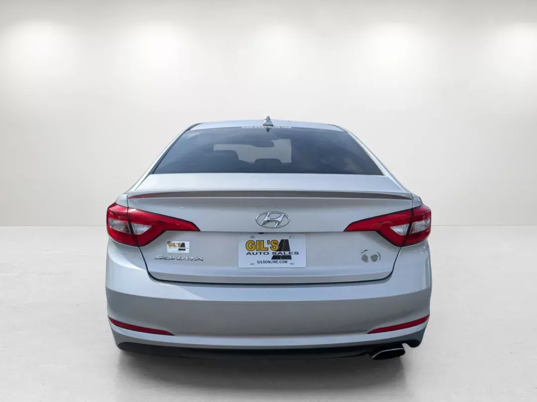 2015 /Gray Hyundai Sonata 2.4L SE (5NPE24AF4FH) with an Regular Unleaded I-4 2.4 L/144 engine, 6-Speed Automatic w/OD transmission, located at 804 22nd Ave, Phenix City, AL, 36870, (334) 297-1860, 32.484749, -85.024475 - 2015 Hyundai Sonata 2.4L SE - Photo#3