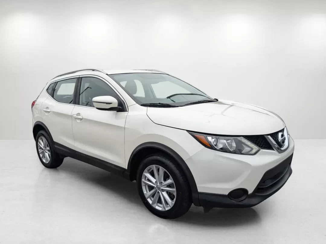 2017 /Charcoal Nissan Rogue Sport SV (JN1BJ1CR5HW) with an Regular Unleaded I-4 2.0 L/122 engine, 1-Speed CVT w/OD transmission, located at 3959 U.S. 80 W, Phenix City, AL, 36870, (334) 297-4885, 32.469296, -85.135185 - 2017 Nissan Rogue Sport SV - Photo#2