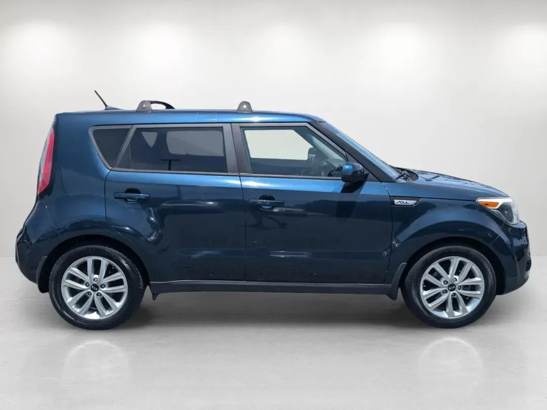 2017 /Black Kia Soul + (KNDJP3A54H7) with an Regular Unleaded I-4 2.0 L/122 engine, 6-Speed Automatic w/OD transmission, located at 3959 U.S. 80 W, Phenix City, AL, 36870, (334) 297-4885, 32.469296, -85.135185 - 2017 Kia Soul + - Photo#5