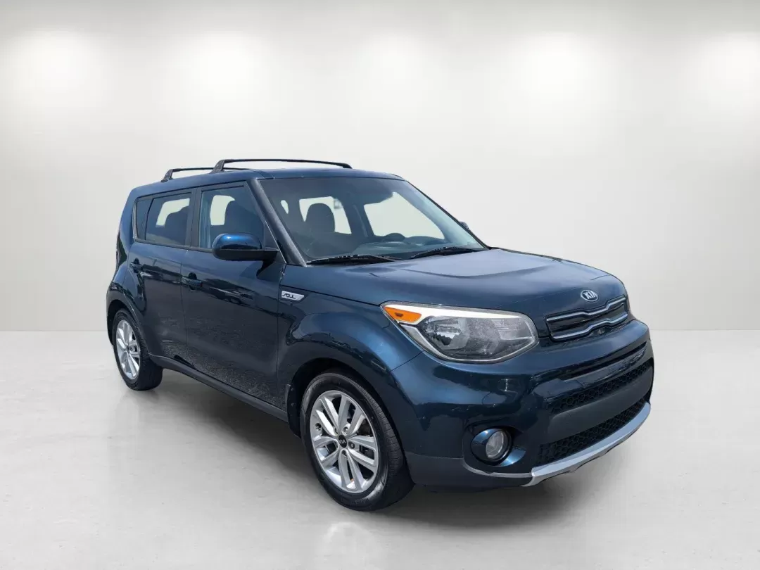 2017 /Black Kia Soul + (KNDJP3A54H7) with an Regular Unleaded I-4 2.0 L/122 engine, 6-Speed Automatic w/OD transmission, located at 3959 U.S. 80 W, Phenix City, AL, 36870, (334) 297-4885, 32.469296, -85.135185 - 2017 Kia Soul + - Photo#6