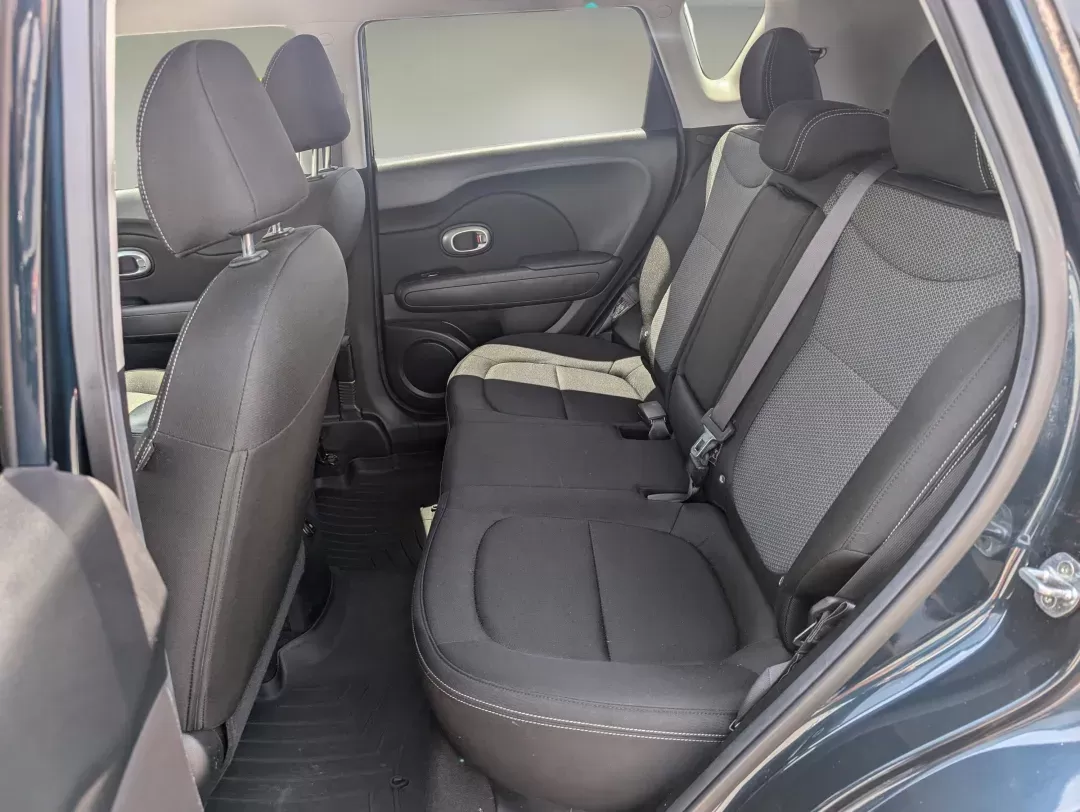 2017 /Black Kia Soul + (KNDJP3A54H7) with an Regular Unleaded I-4 2.0 L/122 engine, 6-Speed Automatic w/OD transmission, located at 3959 U.S. 80 W, Phenix City, AL, 36870, (334) 297-4885, 32.469296, -85.135185 - 2017 Kia Soul + - Photo#10