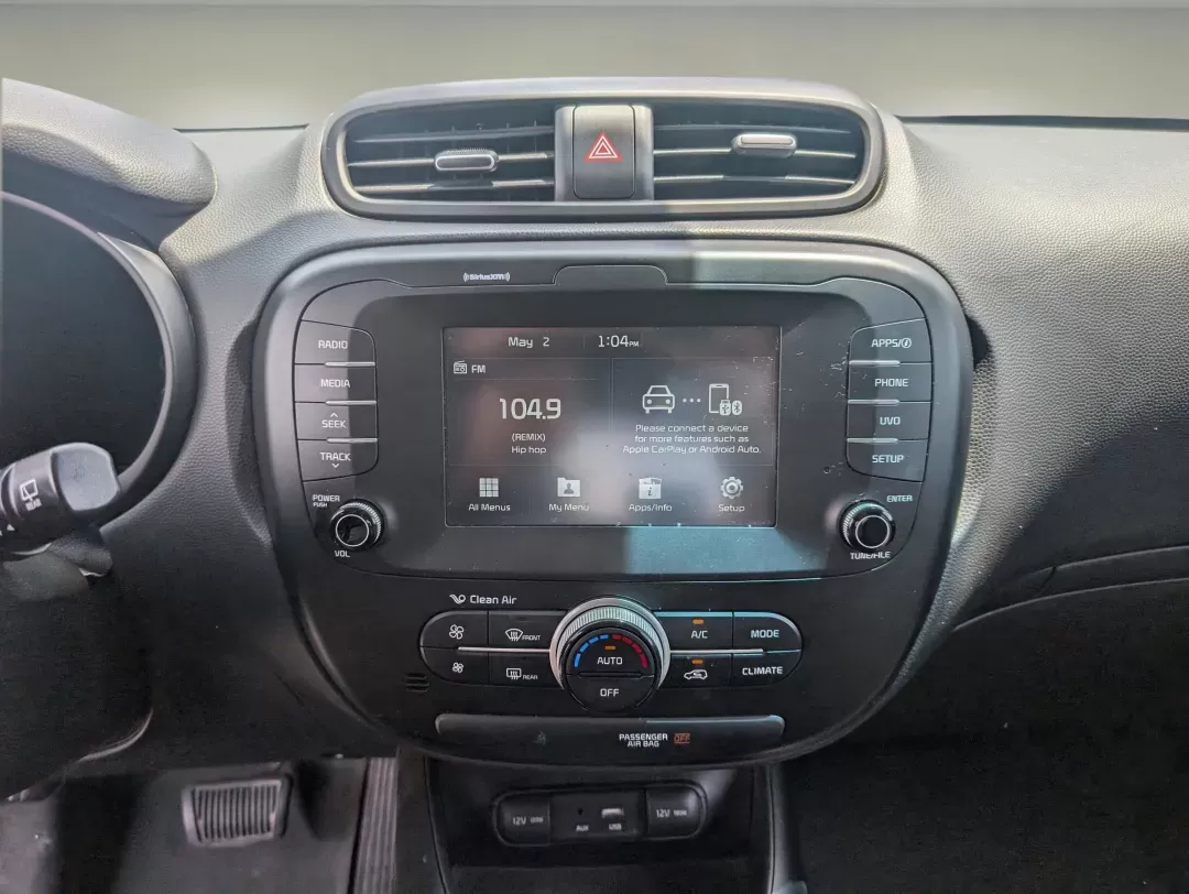 2017 /Black Kia Soul + (KNDJP3A54H7) with an Regular Unleaded I-4 2.0 L/122 engine, 6-Speed Automatic w/OD transmission, located at 3959 U.S. 80 W, Phenix City, AL, 36870, (334) 297-4885, 32.469296, -85.135185 - 2017 Kia Soul + - Photo#13