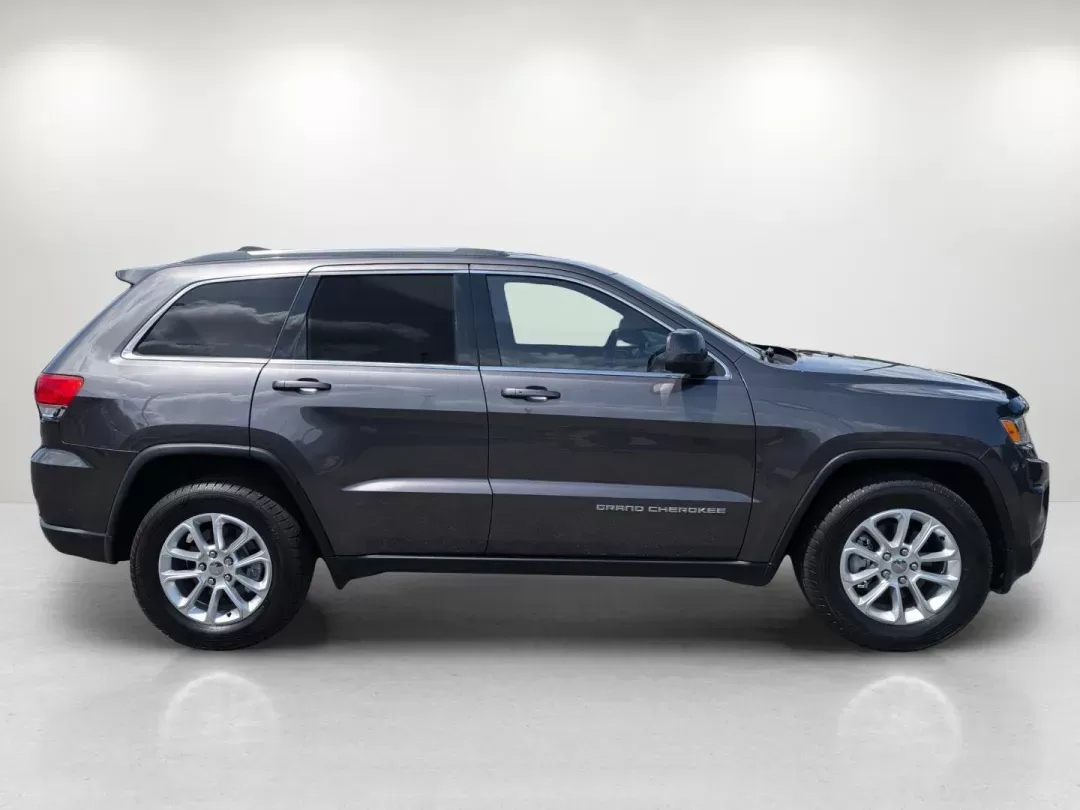 2014 /Black Jeep Grand Cherokee Laredo (1C4RJEAG1EC) with an Regular Unleaded V-6 3.6 L/220 engine, 8-Speed Automatic w/OD transmission, located at 3959 U.S. 80 W, Phenix City, AL, 36870, (334) 297-4885, 32.469296, -85.135185 - 2014 Jeep Grand Cherokee Laredo - Photo#6