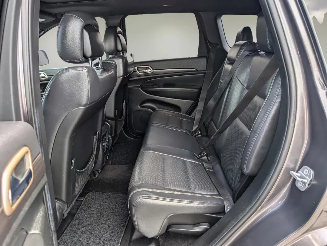 2014 /Black Jeep Grand Cherokee Laredo (1C4RJEAG1EC) with an Regular Unleaded V-6 3.6 L/220 engine, 8-Speed Automatic w/OD transmission, located at 3959 U.S. 80 W, Phenix City, AL, 36870, (334) 297-4885, 32.469296, -85.135185 - 2014 Jeep Grand Cherokee Laredo - Photo#11