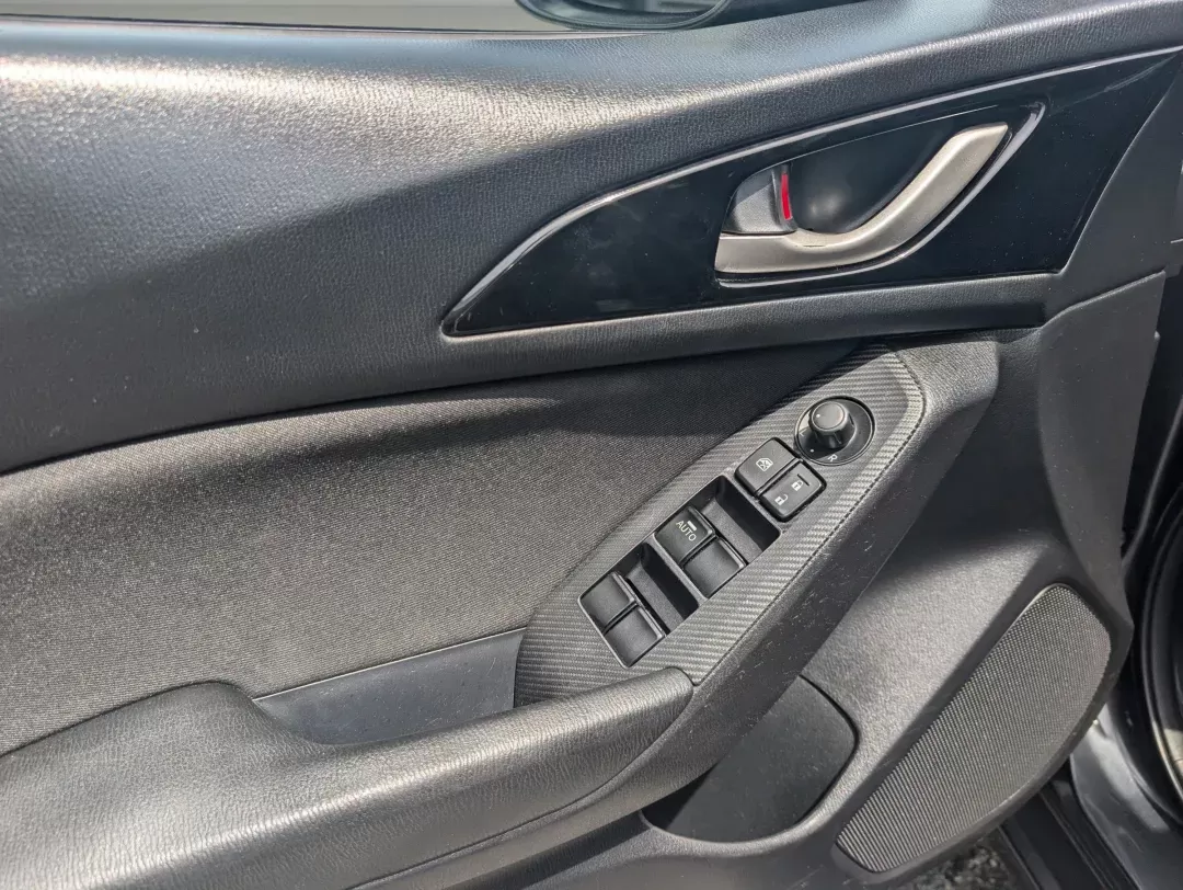 2015 /Black Mazda Mazda3 i Sport (3MZBM1U75FM) with an Regular Unleaded I-4 2.0 L/122 engine, 6-Speed Automatic w/OD transmission, located at 804 22nd Ave, Phenix City, AL, 36870, (334) 297-1860, 32.484749, -85.024475 - 2015 Mazda Mazda3 i Sport - Photo#8