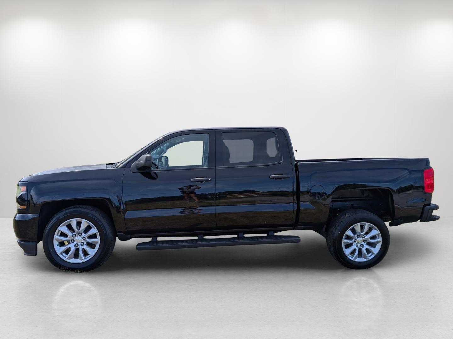 2018 /Dark Ash with Jet Black Interior Accents Chevrolet Silverado 1500 Custom (3GCPCPEC4JG) with an Gas V8 5.3L/325 engine, 6-Speed Automatic transmission, located at 804 22nd Ave, Phenix City, AL, 36870, (334) 297-1860, 32.484749, -85.024475 - 2018 Chevrolet Silverado 1500 Custom - Photo#1