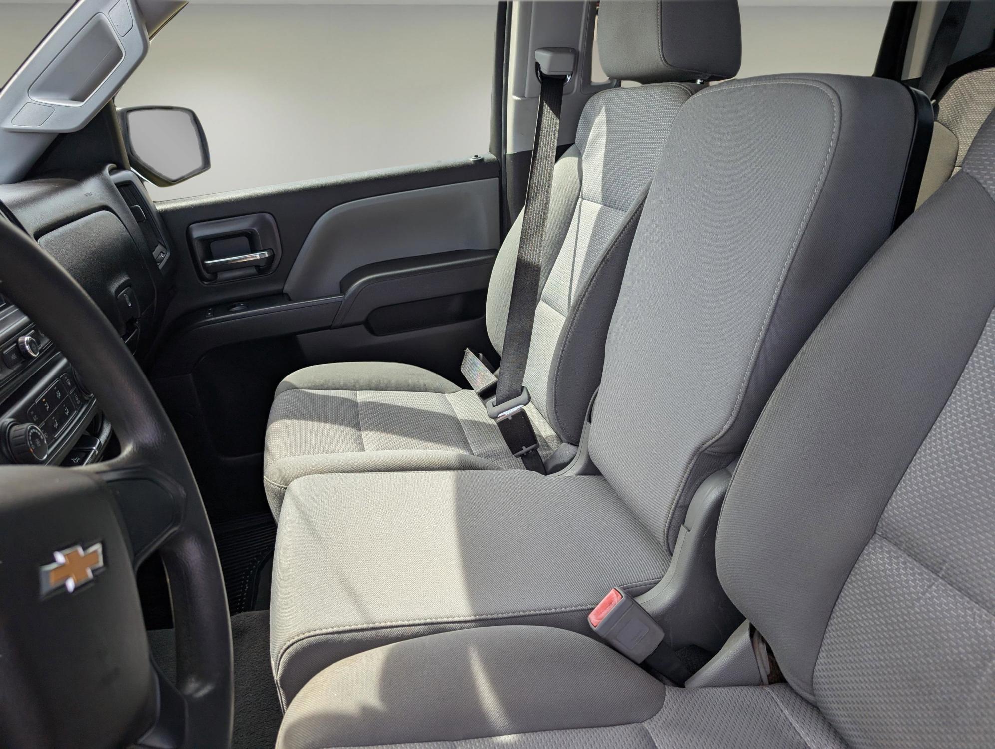 2018 /Dark Ash with Jet Black Interior Accents Chevrolet Silverado 1500 Custom (3GCPCPEC4JG) with an Gas V8 5.3L/325 engine, 6-Speed Automatic transmission, located at 804 22nd Ave, Phenix City, AL, 36870, (334) 297-1860, 32.484749, -85.024475 - 2018 Chevrolet Silverado 1500 Custom - Photo#9