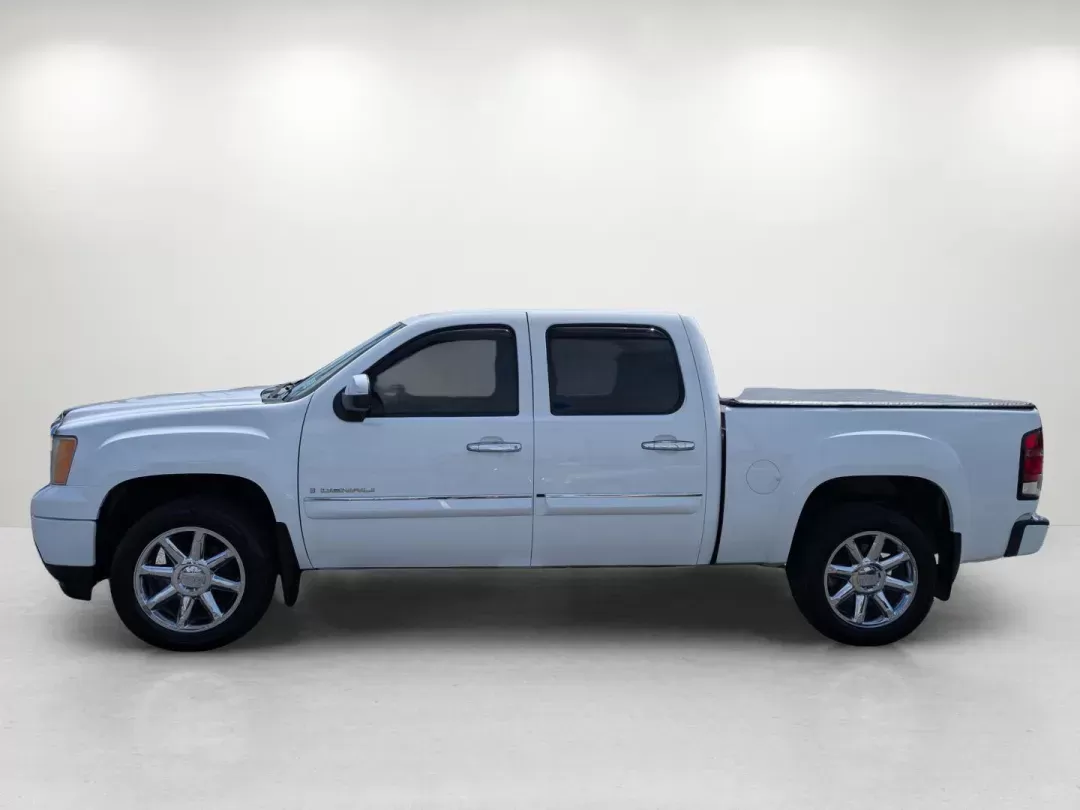 2008 /Ebony GMC Sierra Denali (2GTEK638181) with an Gas V8 6.2L/378.3 engine, 6-Speed HD Automatic w/OD transmission, located at 3959 U.S. 80 W, Phenix City, AL, 36870, (334) 297-4885, 32.469296, -85.135185 - 2008 GMC Sierra Denali - Photo#1