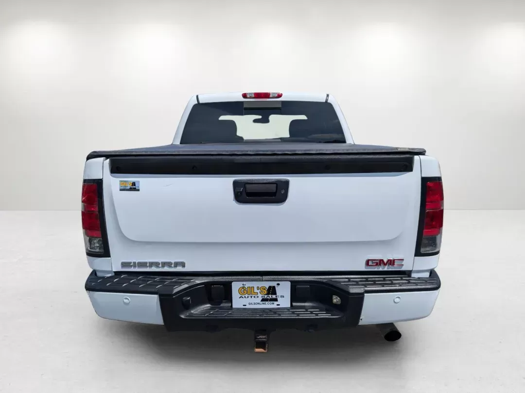 2008 /Ebony GMC Sierra Denali (2GTEK638181) with an Gas V8 6.2L/378.3 engine, 6-Speed HD Automatic w/OD transmission, located at 3959 U.S. 80 W, Phenix City, AL, 36870, (334) 297-4885, 32.469296, -85.135185 - 2008 GMC Sierra Denali - Photo#3