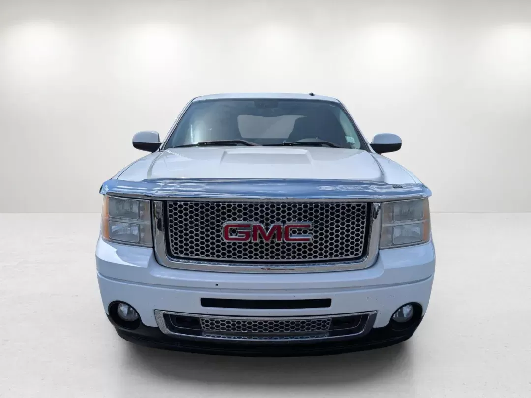 2008 /Ebony GMC Sierra Denali (2GTEK638181) with an Gas V8 6.2L/378.3 engine, 6-Speed HD Automatic w/OD transmission, located at 3959 U.S. 80 W, Phenix City, AL, 36870, (334) 297-4885, 32.469296, -85.135185 - 2008 GMC Sierra Denali - Photo#7