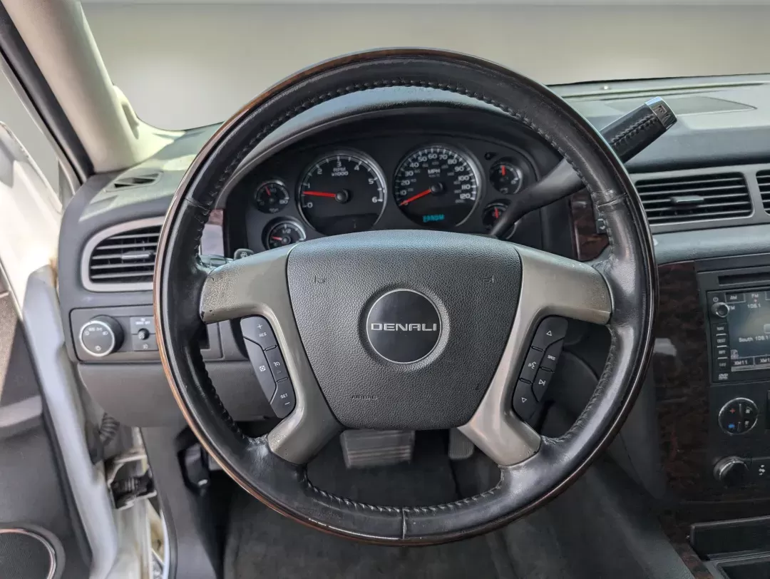 2008 /Ebony GMC Sierra Denali (2GTEK638181) with an Gas V8 6.2L/378.3 engine, 6-Speed HD Automatic w/OD transmission, located at 3959 U.S. 80 W, Phenix City, AL, 36870, (334) 297-4885, 32.469296, -85.135185 - 2008 GMC Sierra Denali - Photo#14