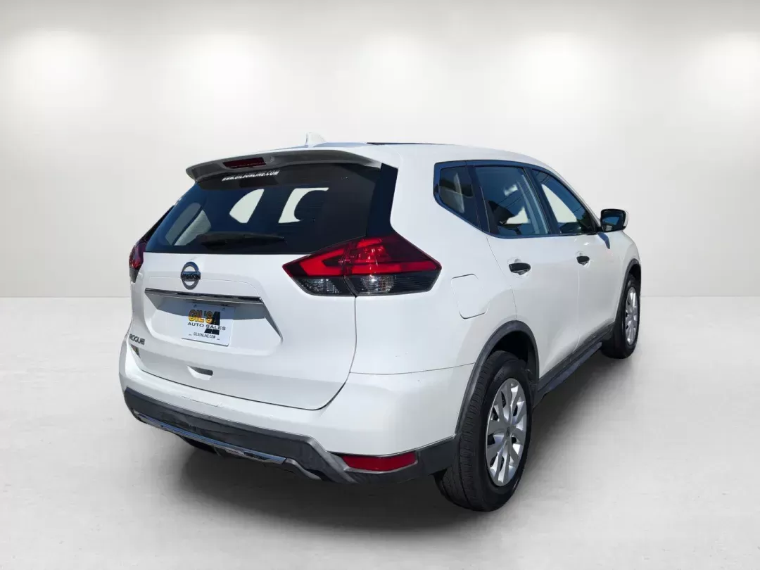 2017 /Charcoal Nissan Rogue S (KNMAT2MT6HP) with an Regular Unleaded I-4 2.5 L/152 engine, 1-Speed CVT w/OD transmission, located at 804 22nd Ave, Phenix City, AL, 36870, (334) 297-1860, 32.484749, -85.024475 - 2017 Nissan Rogue S - Photo#4
