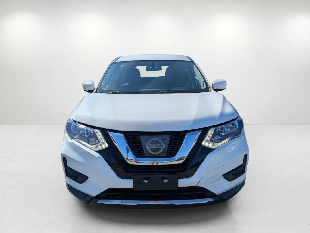 2017 /Charcoal Nissan Rogue S (KNMAT2MT6HP) with an Regular Unleaded I-4 2.5 L/152 engine, 1-Speed CVT w/OD transmission, located at 804 22nd Ave, Phenix City, AL, 36870, (334) 297-1860, 32.484749, -85.024475 - 2017 Nissan Rogue S - Photo#7