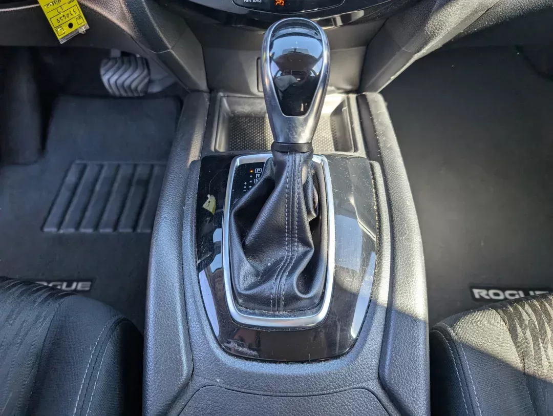 2017 /Charcoal Nissan Rogue S (KNMAT2MT6HP) with an Regular Unleaded I-4 2.5 L/152 engine, 1-Speed CVT w/OD transmission, located at 804 22nd Ave, Phenix City, AL, 36870, (334) 297-1860, 32.484749, -85.024475 - 2017 Nissan Rogue S - Photo#13
