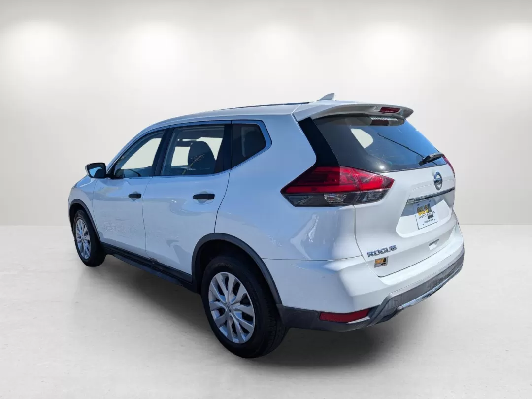 2017 /Charcoal Nissan Rogue S (KNMAT2MT6HP) with an Other engine, located at 1430 Gateway Drive, Opelika, AL, 36801, (334) 239-0944, 32.637871, -85.409790 - 2017 Nissan Rogue S - Photo#2