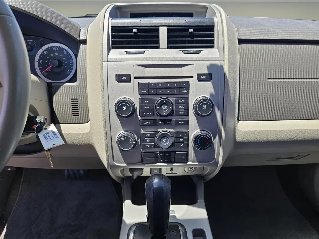 2012 Ford Escape XLT (1FMCU0DG6CK) with an Gas/Ethanol V6 3.0L/181 engine, 6-Speed Automatic transmission, located at 521 Old Farm Lane Rd, Prattville, AL, 36066, (334) 325-1505, 32.482460, -86.416367 - 2012 Ford Escape XLT - Photo#13
