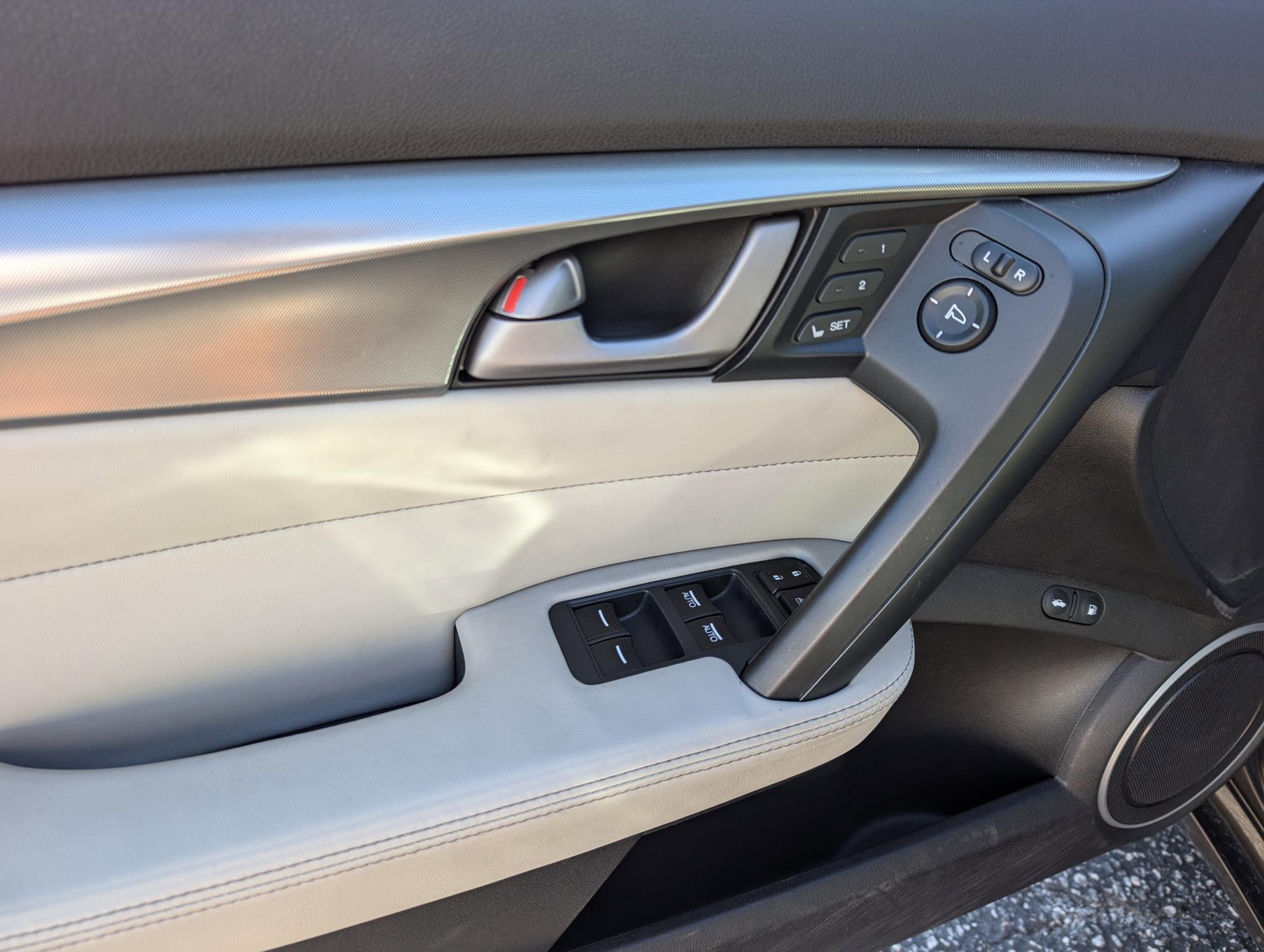 2010 Acura TL Tech Auto (19UUA9F55AA) with an Gas V6 3.7L/223 engine, 5-Speed Automatic w/OD transmission, located at 3959 U.S. 80 W, Phenix City, AL, 36870, (334) 297-4885, 32.469296, -85.135185 - 2010 Acura TL Tech Auto - Photo#8