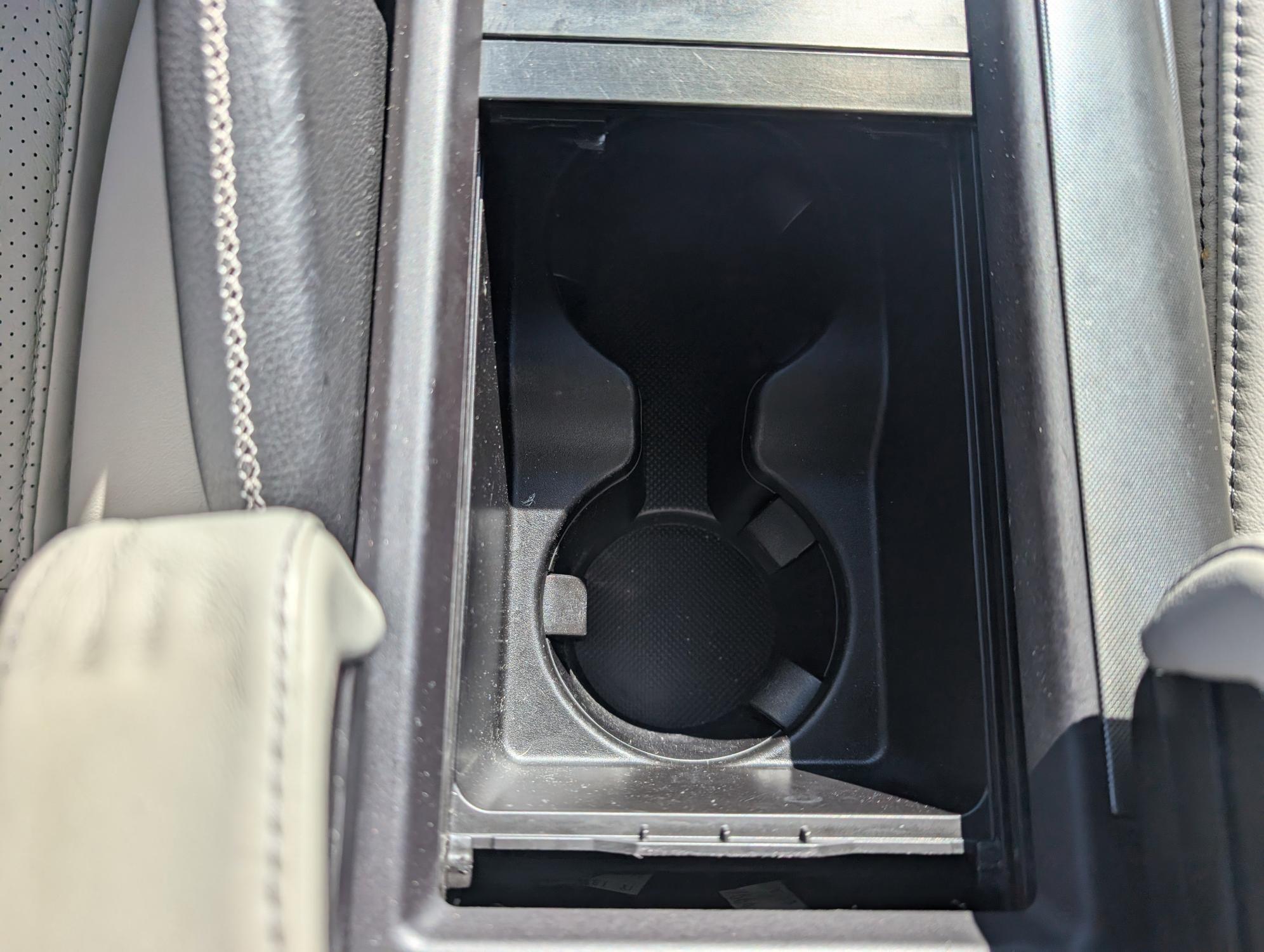 2010 Acura TL Tech Auto (19UUA9F55AA) with an Gas V6 3.7L/223 engine, 5-Speed Automatic w/OD transmission, located at 3959 U.S. 80 W, Phenix City, AL, 36870, (334) 297-4885, 32.469296, -85.135185 - 2010 Acura TL Tech Auto - Photo#12