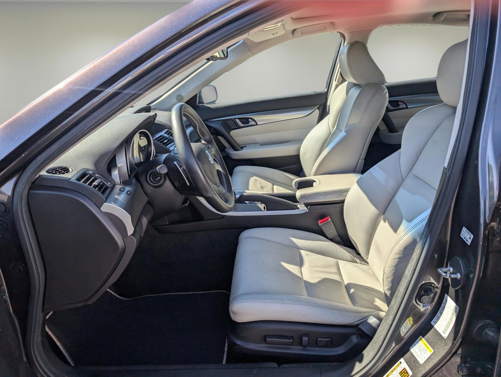 2010 Acura TL Tech Auto (19UUA9F55AA) with an Gas V6 3.7L/223 engine, 5-Speed Automatic w/OD transmission, located at 3959 U.S. 80 W, Phenix City, AL, 36870, (334) 297-4885, 32.469296, -85.135185 - 2010 Acura TL Tech Auto - Photo#10