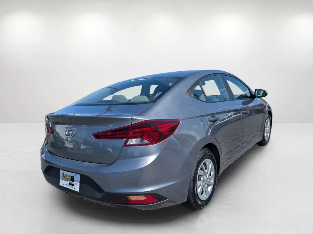 2019 /Gray Hyundai Elantra SE (KMHD74LF1KU) with an Regular Unleaded I-4 2.0 L/122 engine, 6-Speed Automatic w/OD transmission, located at 521 Old Farm Lane Rd, Prattville, AL, 36066, (334) 325-1505, 32.482460, -86.416367 - 2019 Hyundai Elantra SE - Photo#4