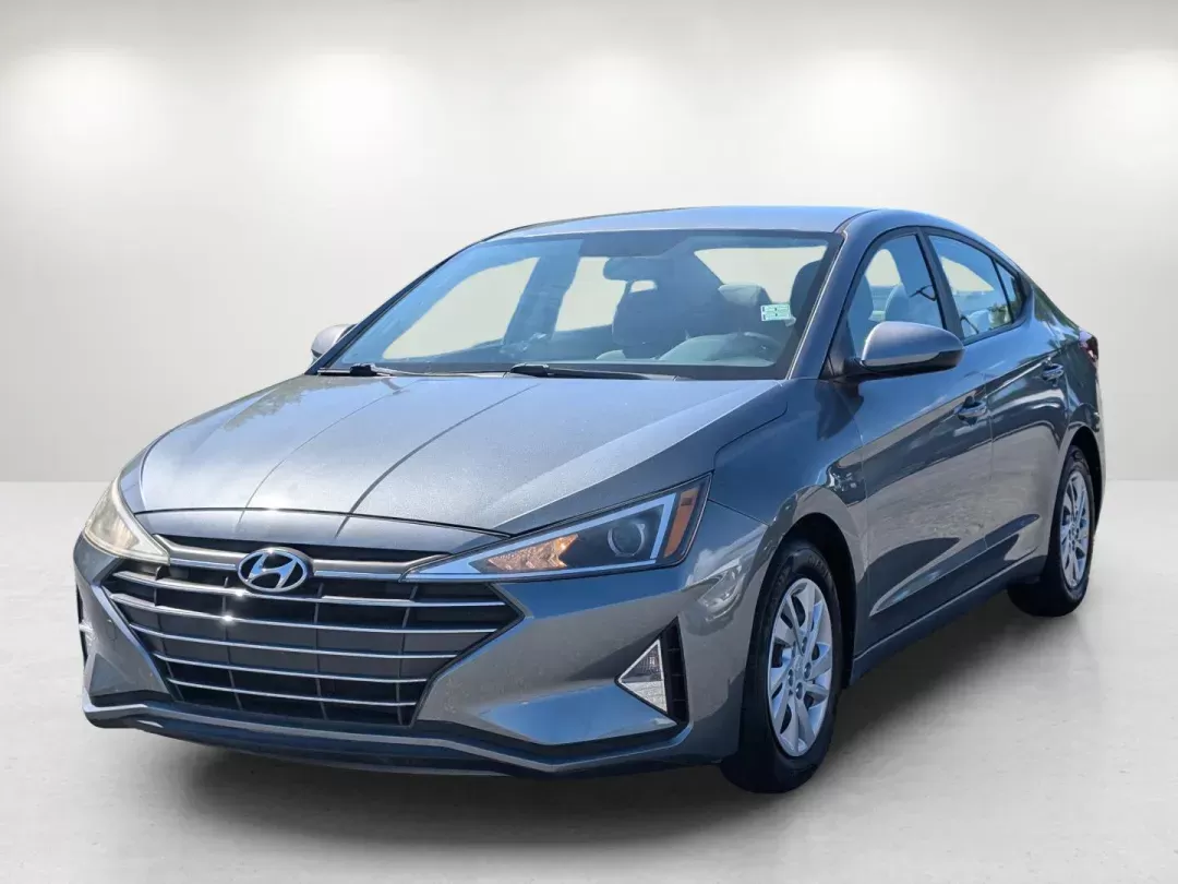 2019 /Gray Hyundai Elantra SE (KMHD74LF1KU) with an Regular Unleaded I-4 2.0 L/122 engine, 6-Speed Automatic w/OD transmission, located at 521 Old Farm Lane Rd, Prattville, AL, 36066, (334) 325-1505, 32.482460, -86.416367 - 2019 Hyundai Elantra SE - Photo#0