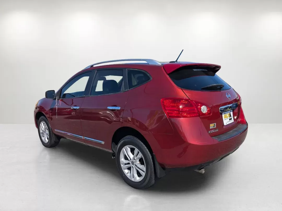 2015 /Gray Nissan Rogue Select S (JN8AS5MT4FW) with an Regular Unleaded I-4 2.5 L/152 engine, 1-Speed CVT w/OD transmission, located at 804 22nd Ave, Phenix City, AL, 36870, (334) 297-1860, 32.484749, -85.024475 - 2015 Nissan Rogue Select S - Photo#2