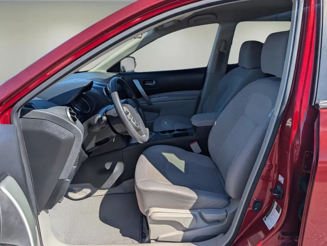 2015 /Gray Nissan Rogue Select S (JN8AS5MT4FW) with an Regular Unleaded I-4 2.5 L/152 engine, 1-Speed CVT w/OD transmission, located at 804 22nd Ave, Phenix City, AL, 36870, (334) 297-1860, 32.484749, -85.024475 - 2015 Nissan Rogue Select S - Photo#9