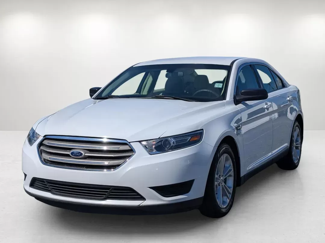2016 Ford Taurus SE (1FAHP2D84GG) with an Regular Unleaded V-6 3.5 L/213 engine, 6-Speed Automatic w/OD transmission, located at 804 22nd Ave, Phenix City, AL, 36870, (334) 297-1860, 32.484749, -85.024475 - 2016 Ford Taurus SE - Photo#0