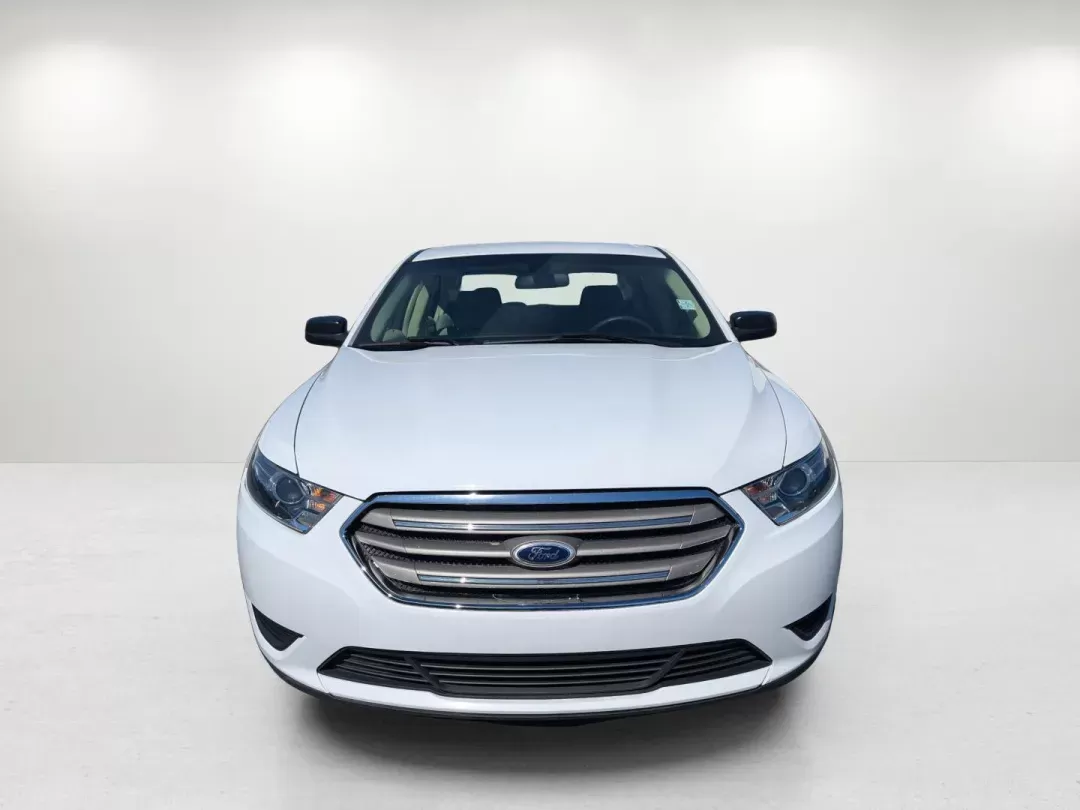 2016 Ford Taurus SE (1FAHP2D84GG) with an Regular Unleaded V-6 3.5 L/213 engine, 6-Speed Automatic w/OD transmission, located at 804 22nd Ave, Phenix City, AL, 36870, (334) 297-1860, 32.484749, -85.024475 - 2016 Ford Taurus SE - Photo#7